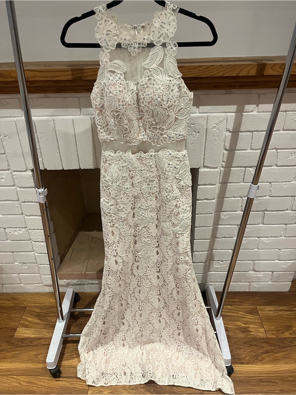 Abby Paris Ivory Lace Mermaid Wedding Formal Gown Size 0